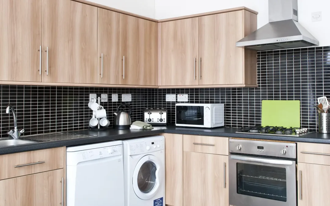 Zones 4+5 Bed, Breakfast and Dinner